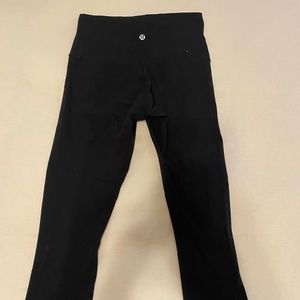 Lululemon cropped wunder under